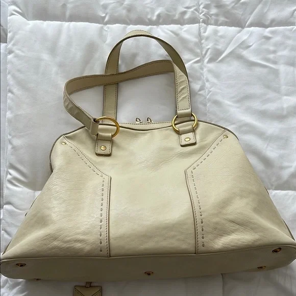 YSL Authentic Vintage Muse Large Leather Bag. MA100